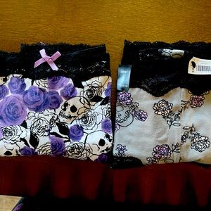4 pairs Torrid Cheeky Skull Panties Size 2
